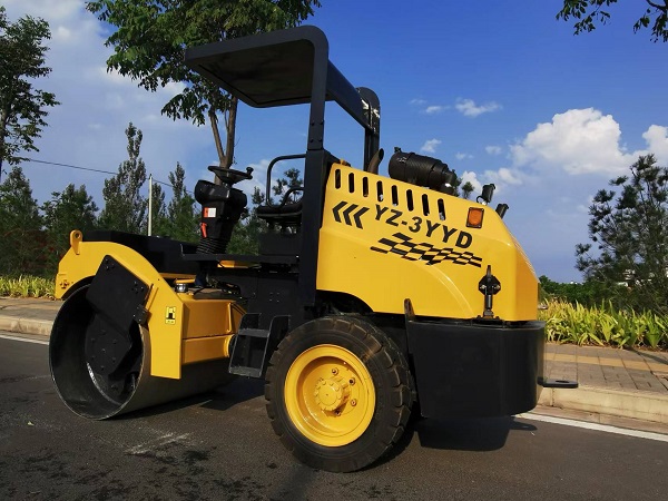 壓路機(jī)的碾壓技巧你知道多少？路源廣小編為您總結(jié)